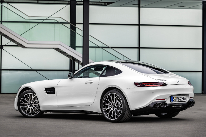 mercedes-amg-gt-c3-700x466