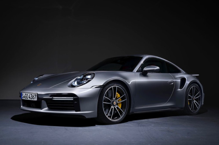 Porsche-911-C1-700x466