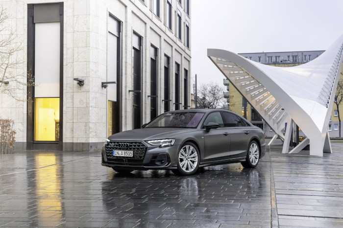 Audi-A81-C1-700x466