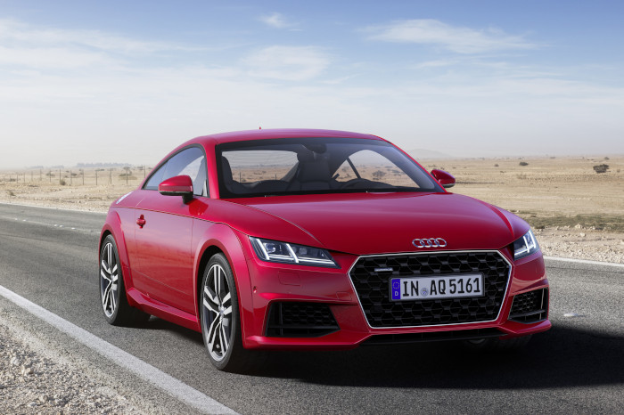 Audi-TT-C1-700x466