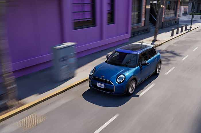 The New MINI Cooper 5 Door 700X466 V1