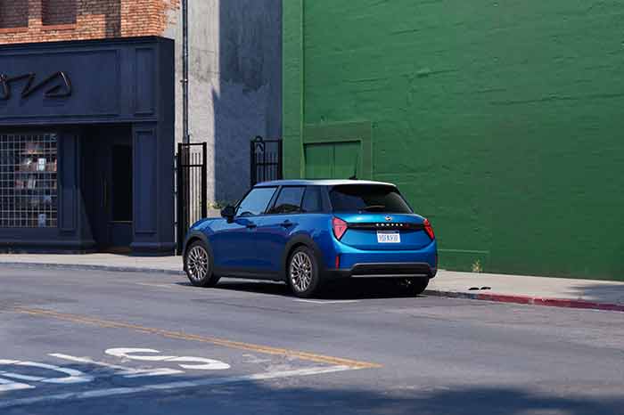 The New MINI Cooper 5 Door 700X466 V3