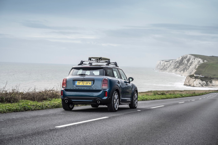 MINI-Countryman-Exterior-rear-700x466